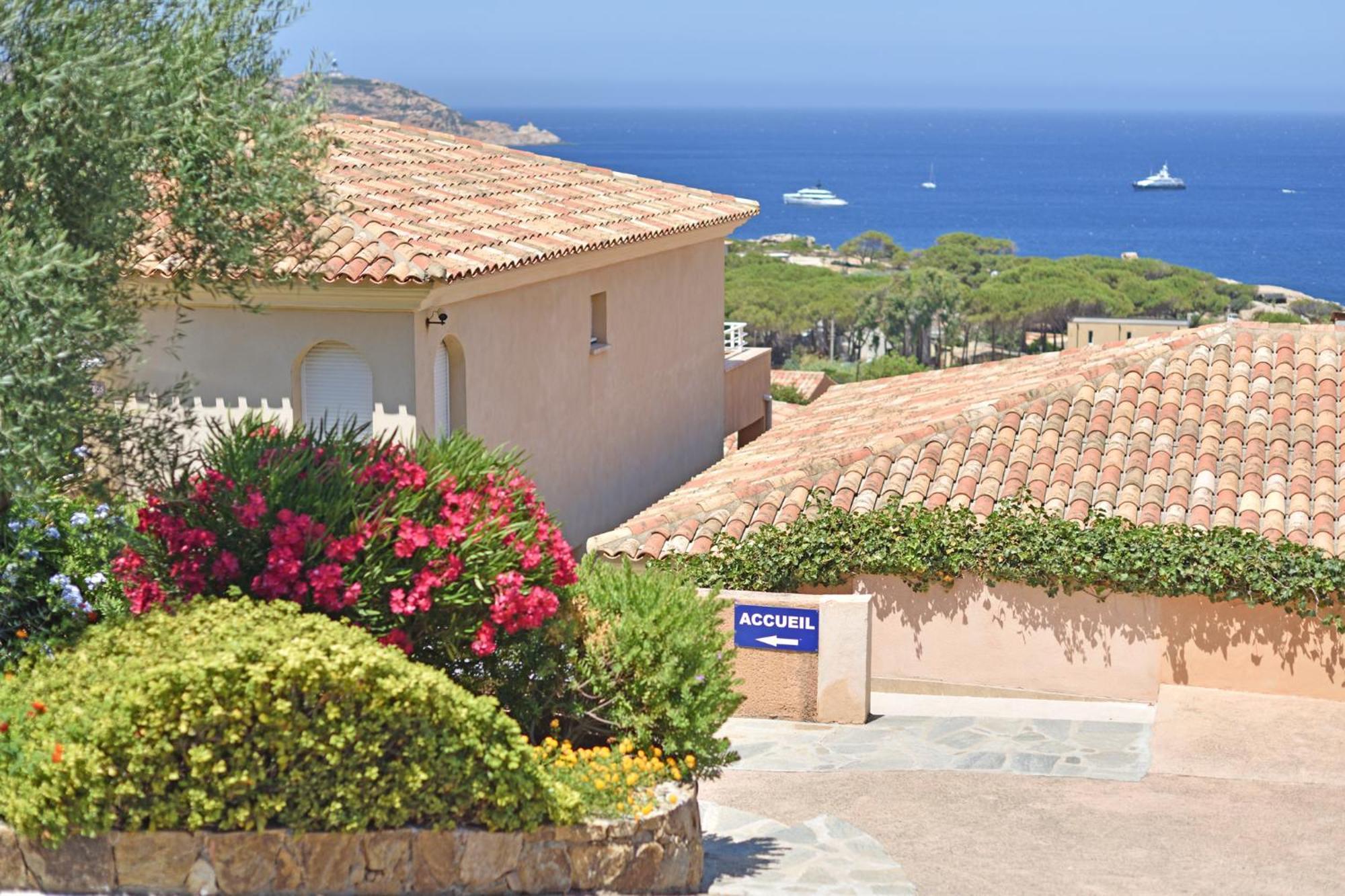 Calvi Appart Hotel Eksteriør billede